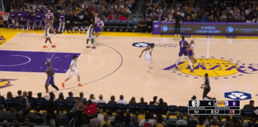 詹姆斯东契奇连续得分，上双了！篮网vs湖人