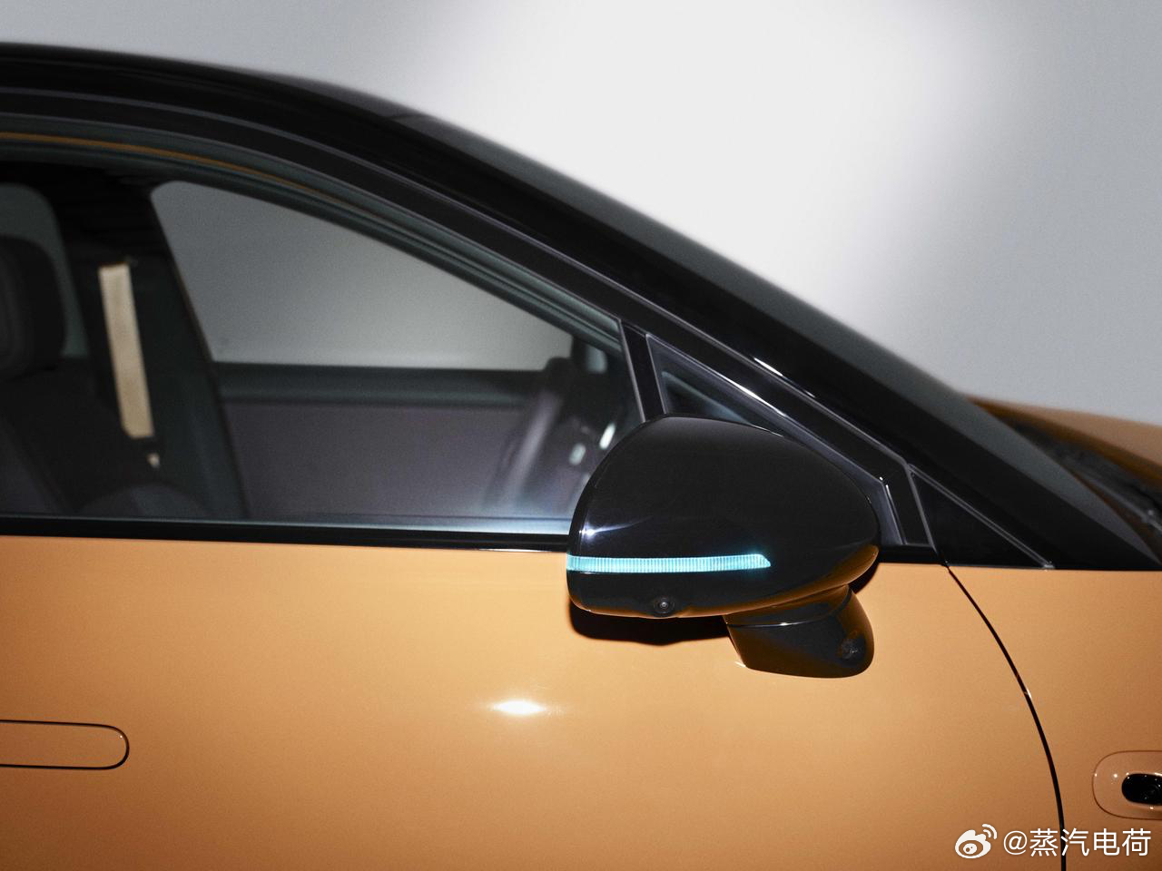 蔚来萤火虫新款上市，价格和老款比不变，11.98万-12.58万。主要变化点如下