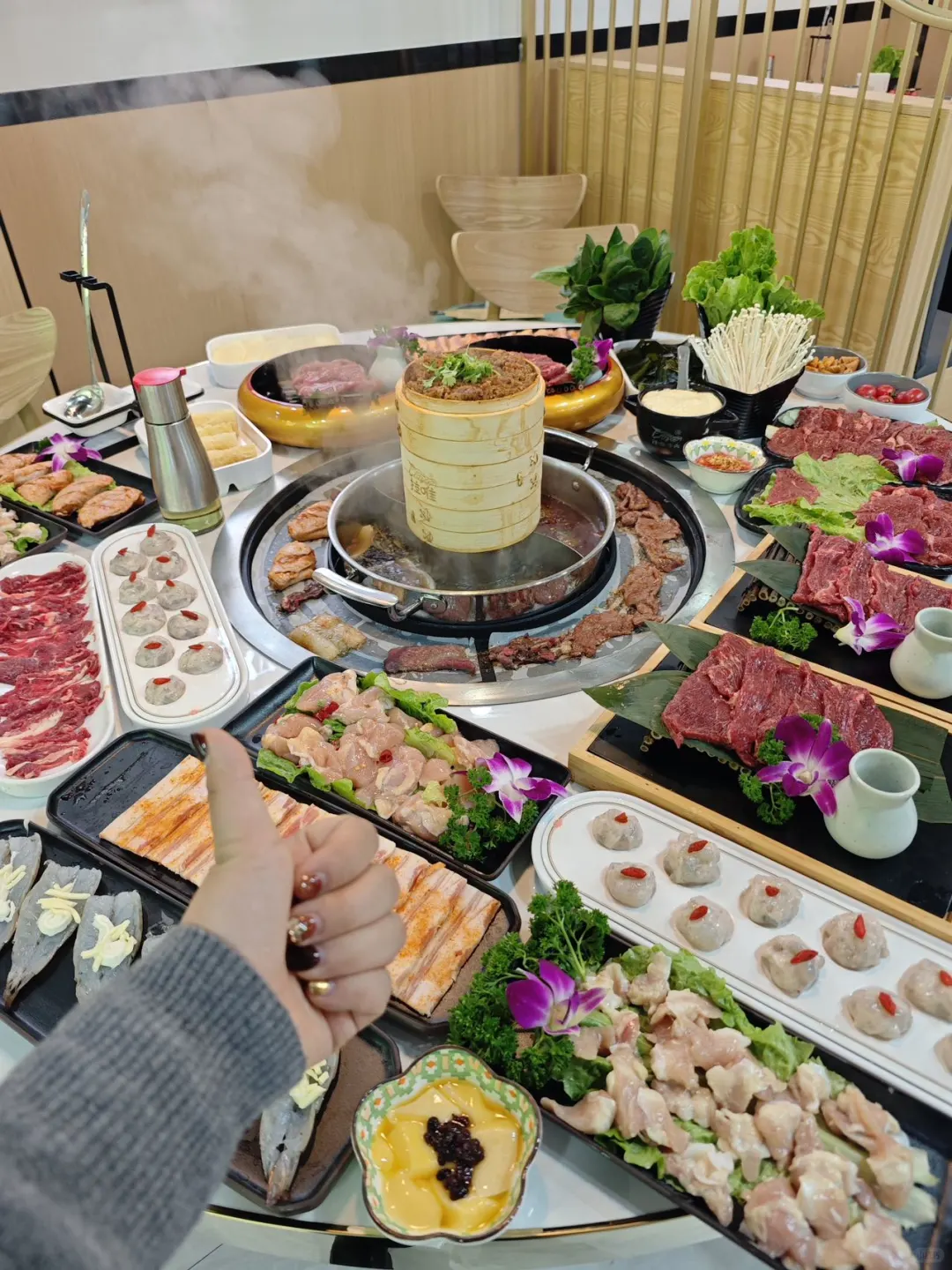 三维一体吃牛肉❤️涮烤蒸一起来