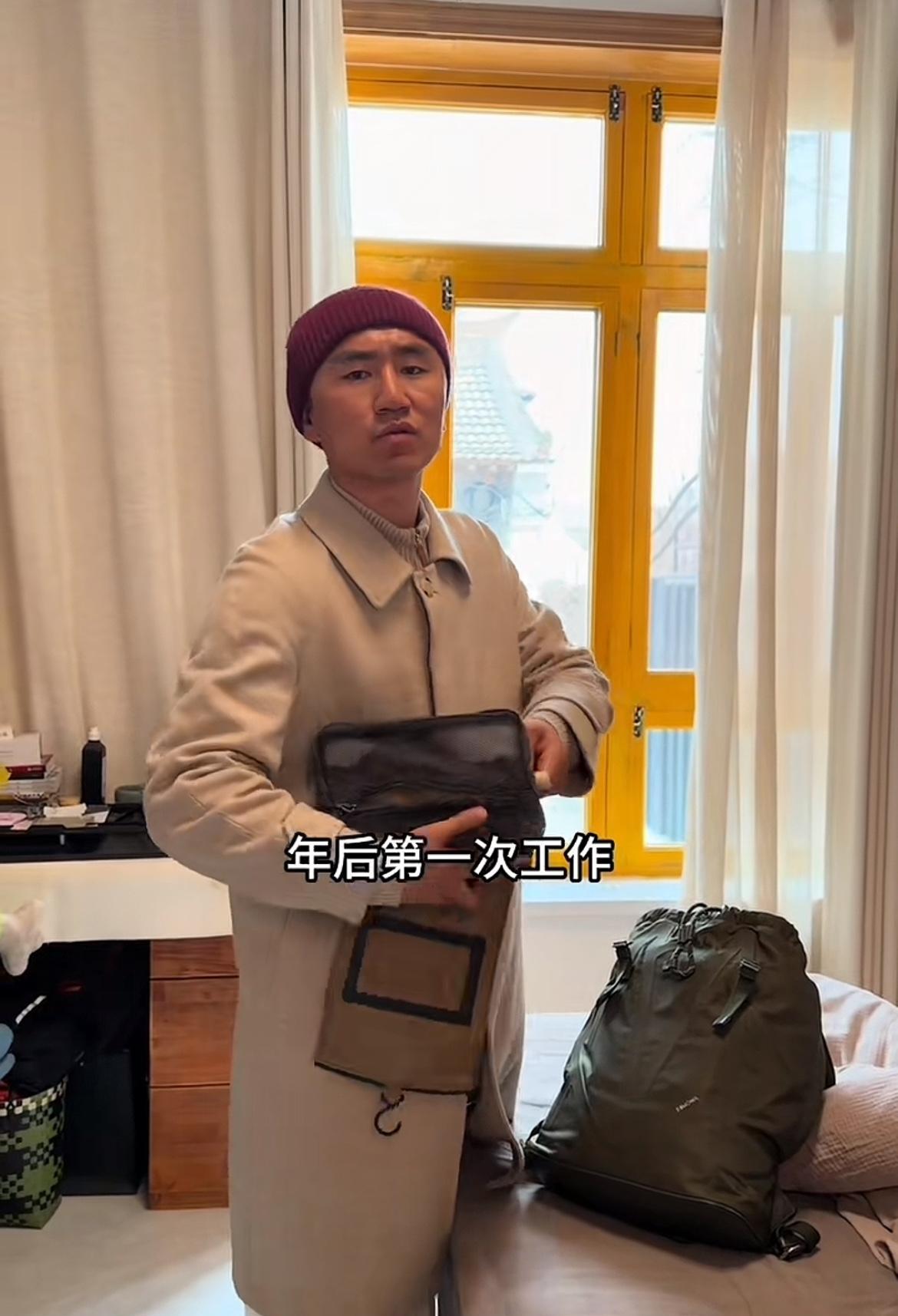 牧飒这次真狠，直接剃了个光头，从宁夏杀到上海，一开播就卖百雀羚。
他嘴上说着“回