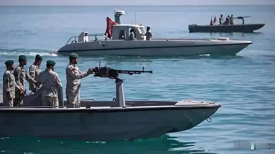 一觉醒来伊朗亮出另一张王牌，可能切断霍尔木兹海峡的海底光缆！
一旦光缆被切除，后