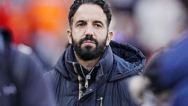 前方记者Pedro Almeida火速来报，本菲卡正火力全开，一门心思把阿莫林“