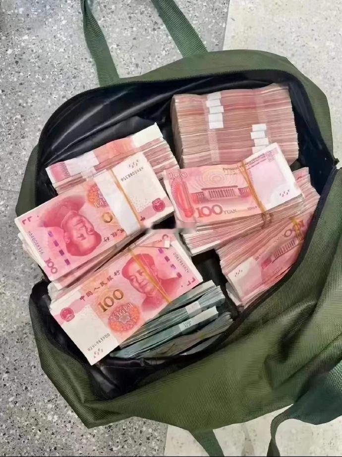 转赞“送财童子”据说你命中注定有钱马上发大财 