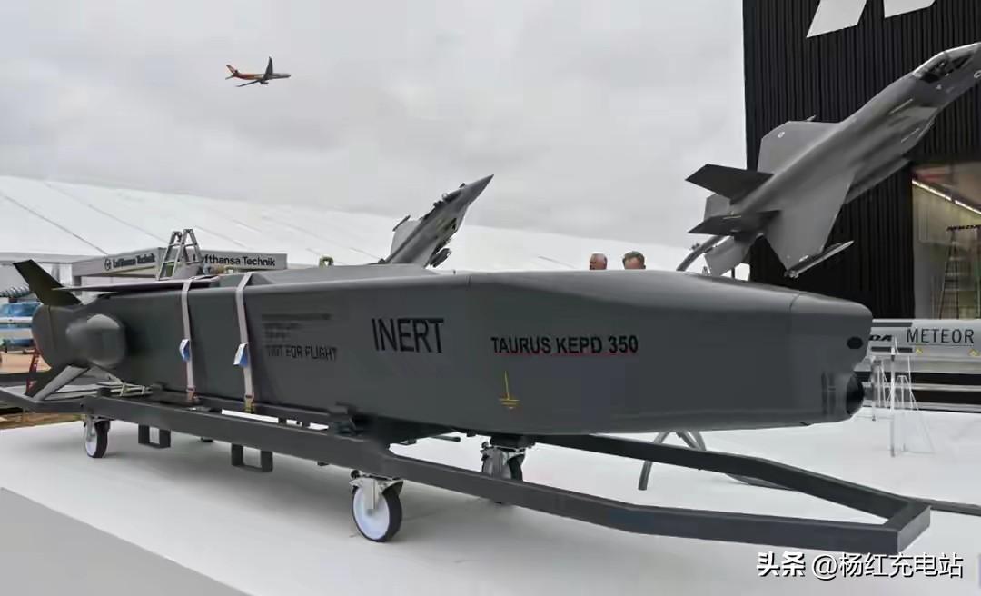 炸穿本土！英制导弹击穿俄军工，联合国亮底线，俄乌博弈剑拔弩张
 
中东战火未熄，