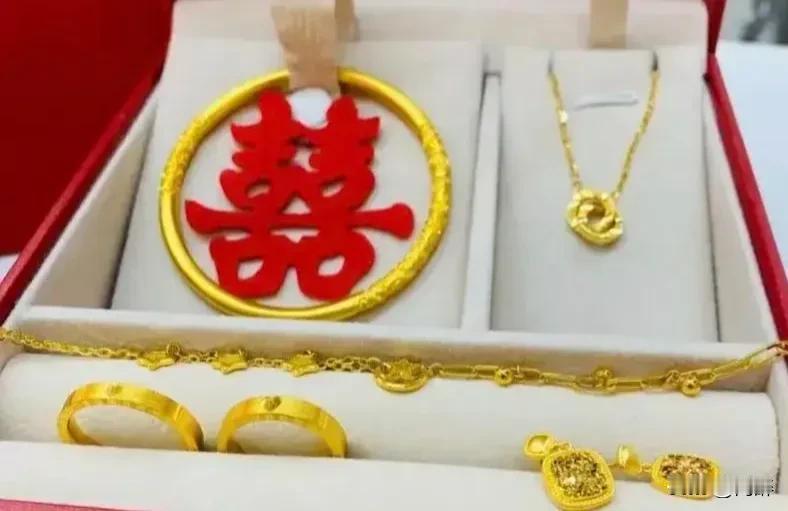 儿子结个婚，能要我老命！
本来打算今年就把儿子的婚事给办了，可亲家张口就要五金，