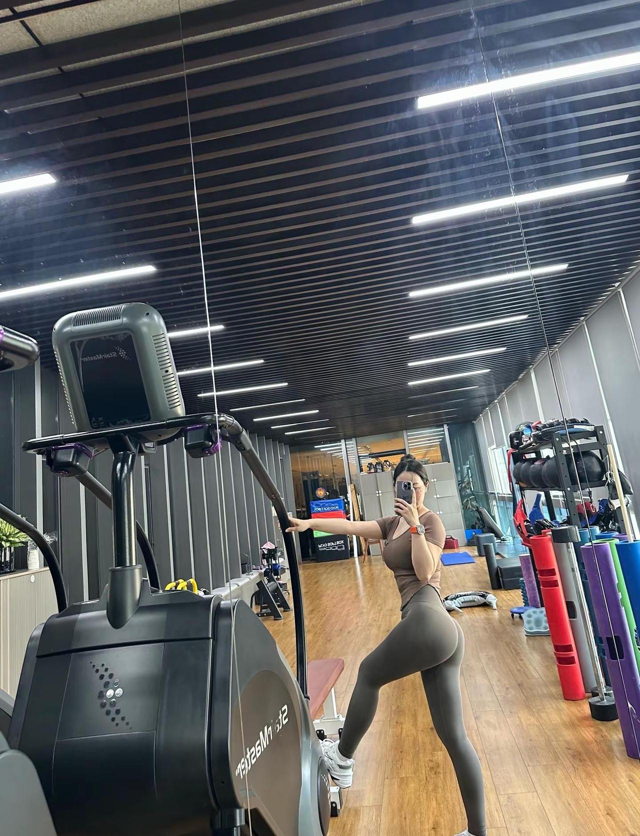 为什么能接受一个人的离开并且无所谓🫤健身房随拍 却接受不了这个人的死亡？