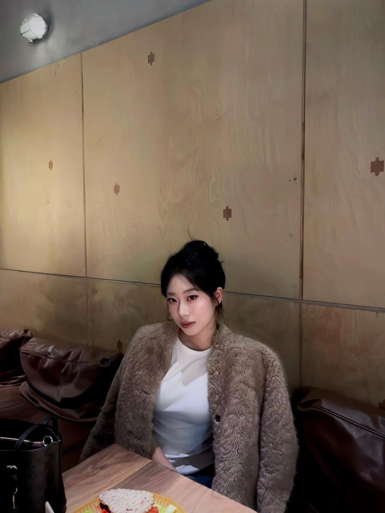 笑和不笑是两个人