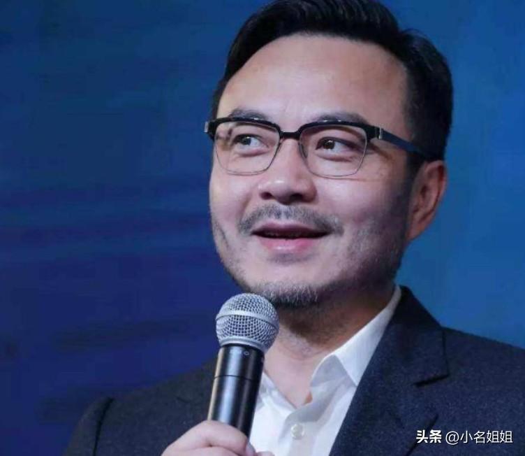 原来，人设崩塌都是有预兆的
我发现，明星翻车前，枕边人早就给过提醒

就像杨乐乐