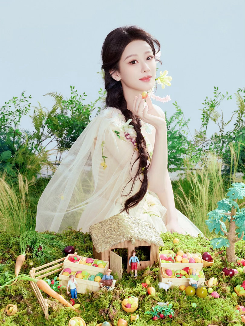 杨紫家业 yz 杨紫李祯"在这个繁杂的世界，只愿你能万事顺遂，星途璀璨，平安多喜
