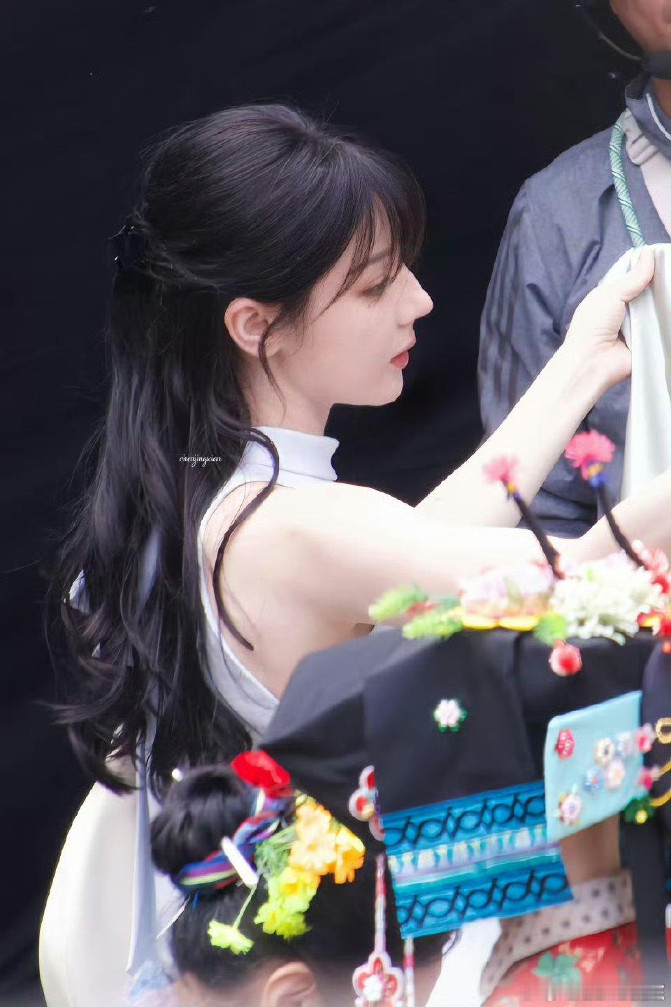 迪丽热巴虽然不能同时拥有一切造型小合集来啦，姐姐身材怎么穿什么都漂亮 