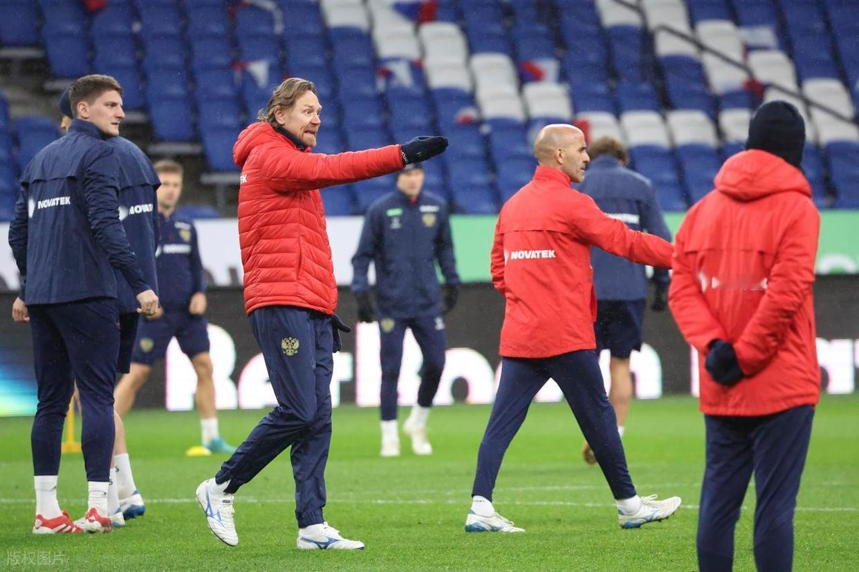 俄罗斯男足已经22场不败！那也许国足可以终结俄罗斯这个记录！邵佳一首秀会不会与俄