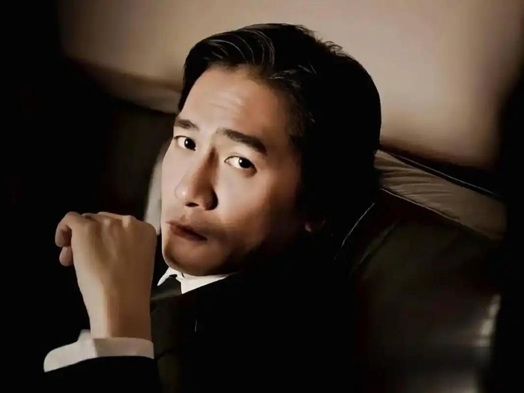 我四十岁开始戒色。没想到效果这么好，现在的我状态蛮好，精力充沛，没有一丝压抑和勉