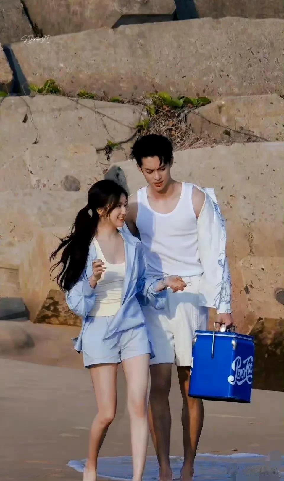 哇！男帅女美！很养眼！

 