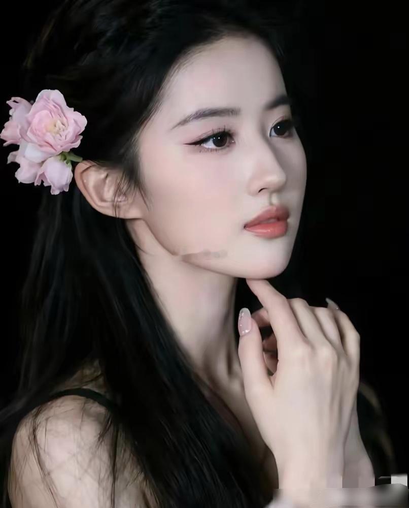 品牌方这见人下菜碟的劲儿，可真够现实的！最近看到有高端彩妆品牌把代言人从刘诗诗换