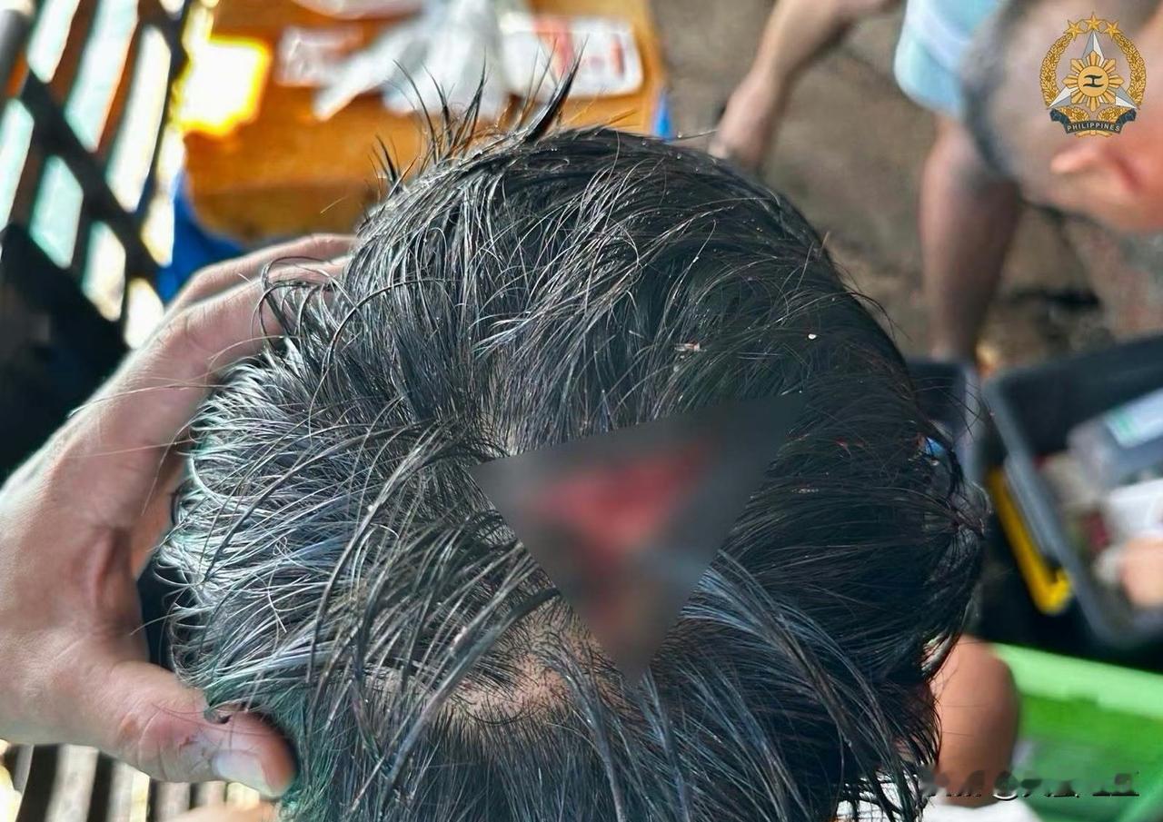 【突发】7月20日上午，中国海警21560艇（图2）派出执法小艇与执法员小组在我