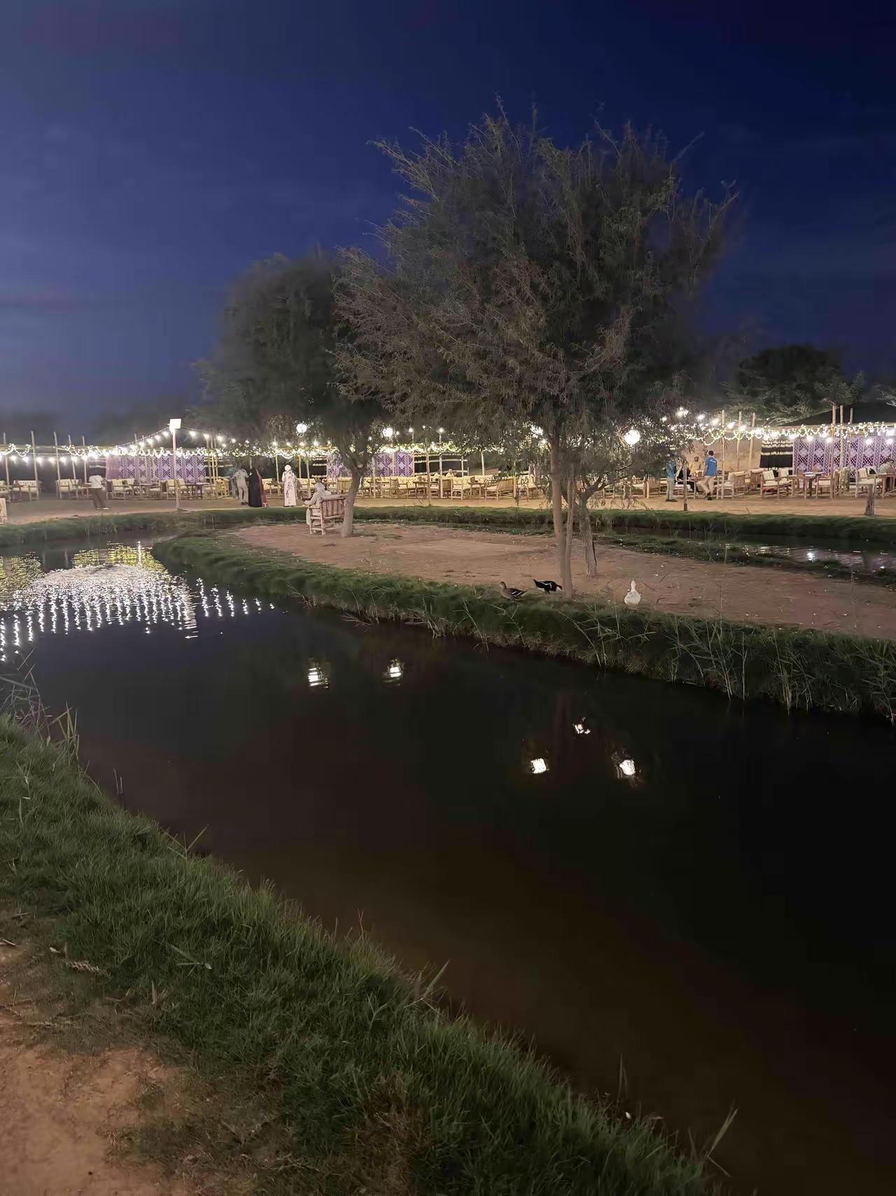 好儿媳！
儿媳其貌不扬，有着一张耐看的模样，关键是嘴甜心善，质朴忠厚，不笑不说话
