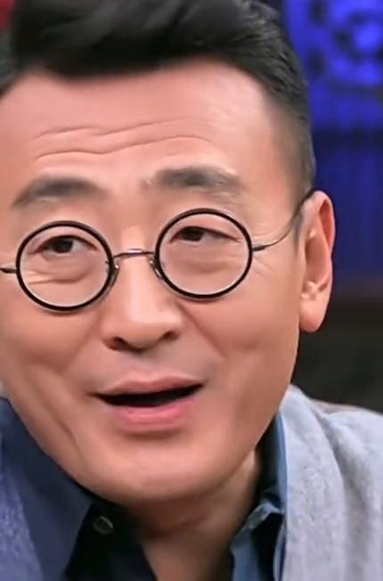 我跟你说这个手机真的是个万恶之源。这个手机这件事情充分说明每个人都是一个深不可测