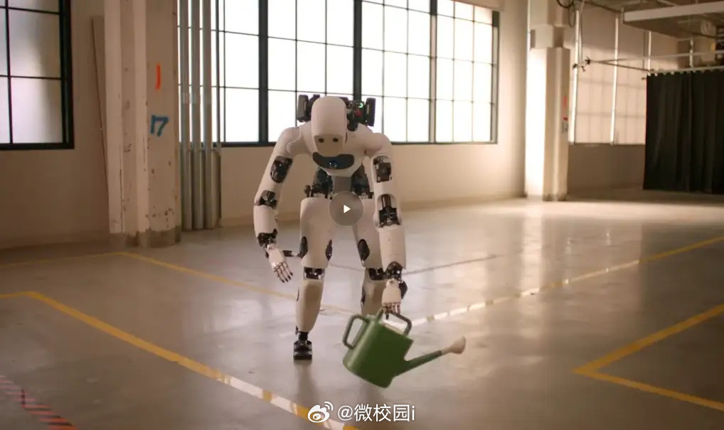 谷歌发布新一代机器人AI模型  谷歌DeepMind发布了一款全新的、面向机器人