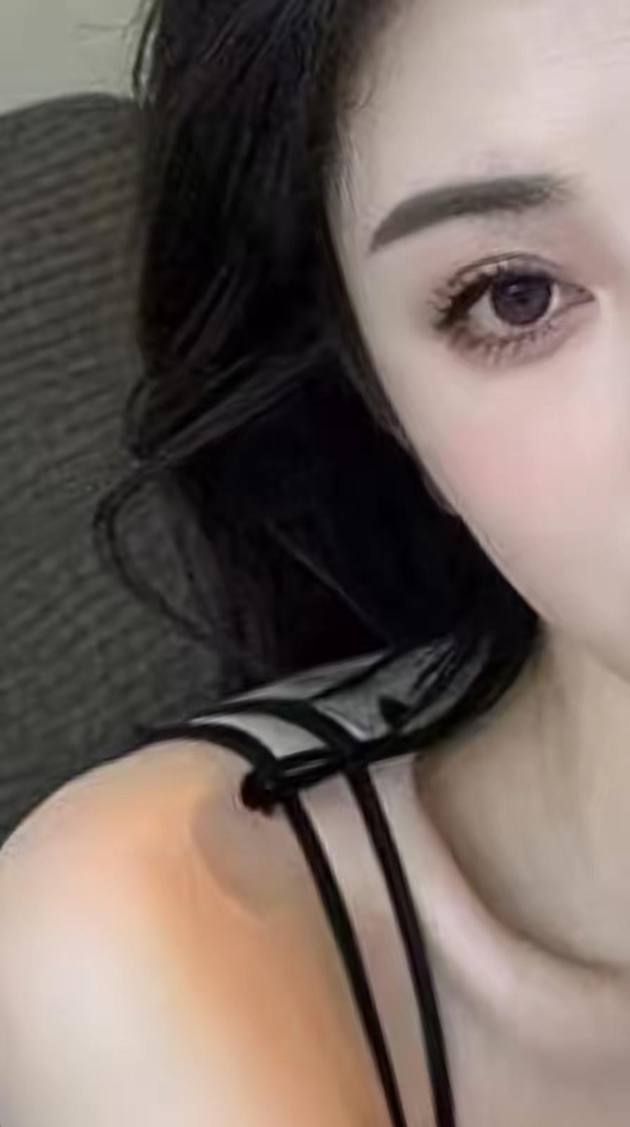 女生拍照姿势 辣妹穿搭