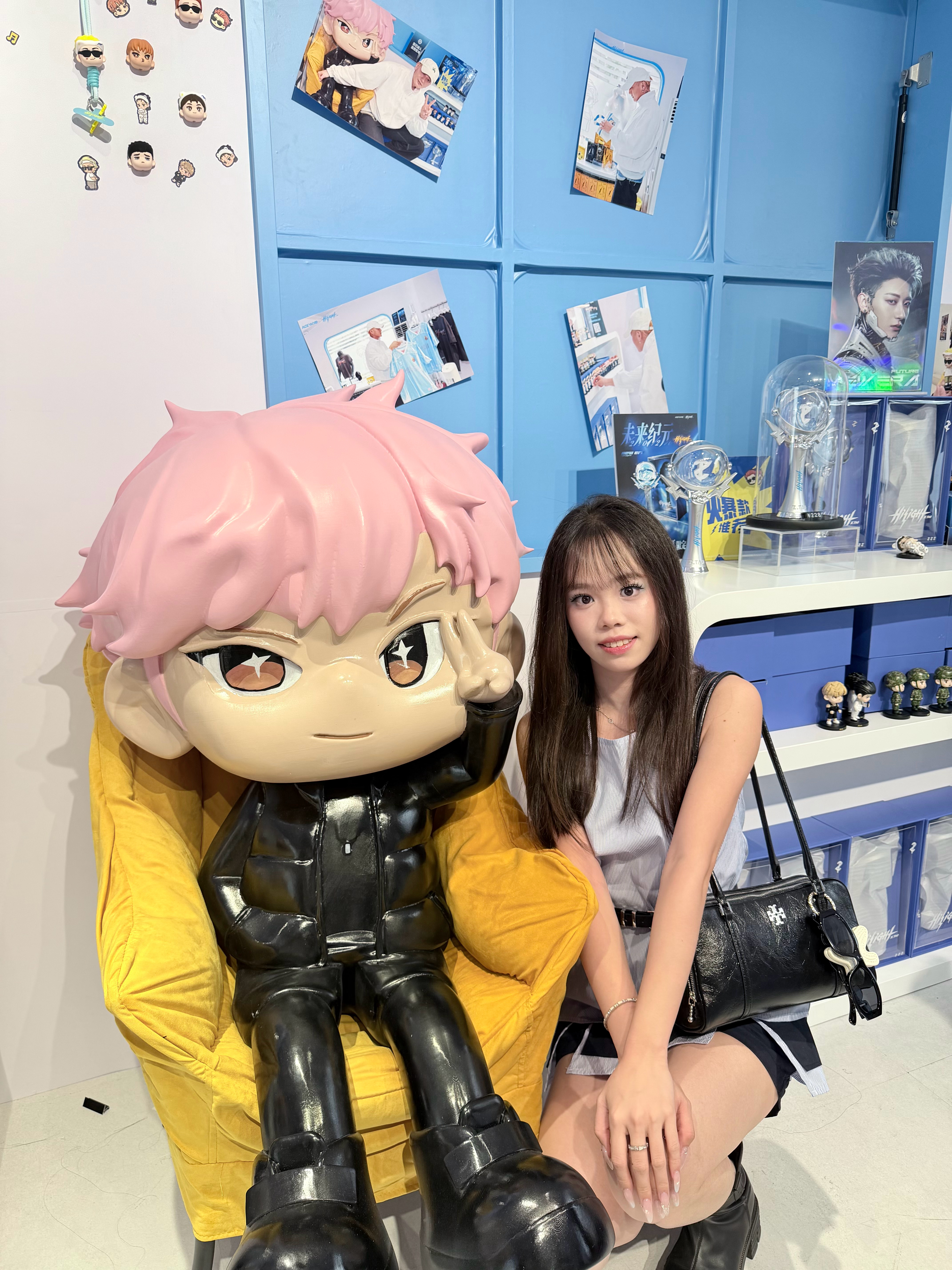 黄子韬 成都快闪店打卡💙 成都·凯德广场(金牛店)