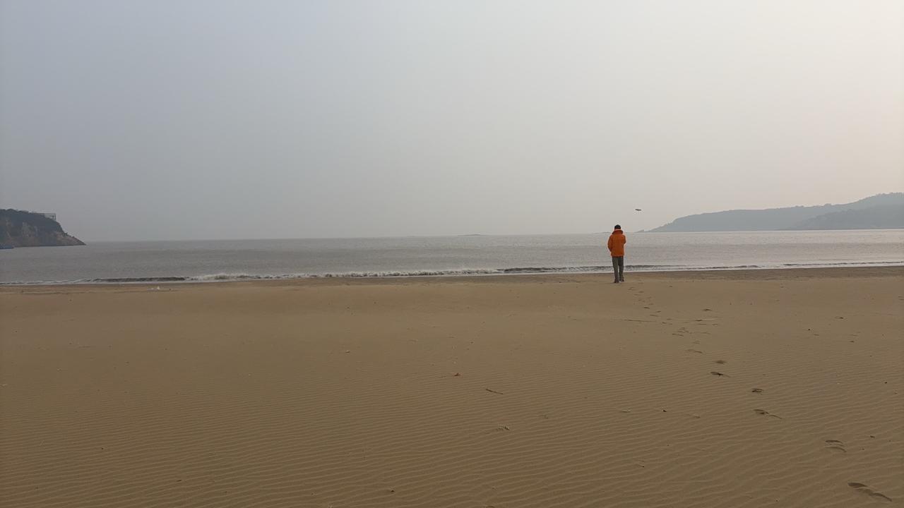 中国股市今天又创了新高，那么往后会怎么走呢？会持续吗？会是个慢牛吗？现在国际形势