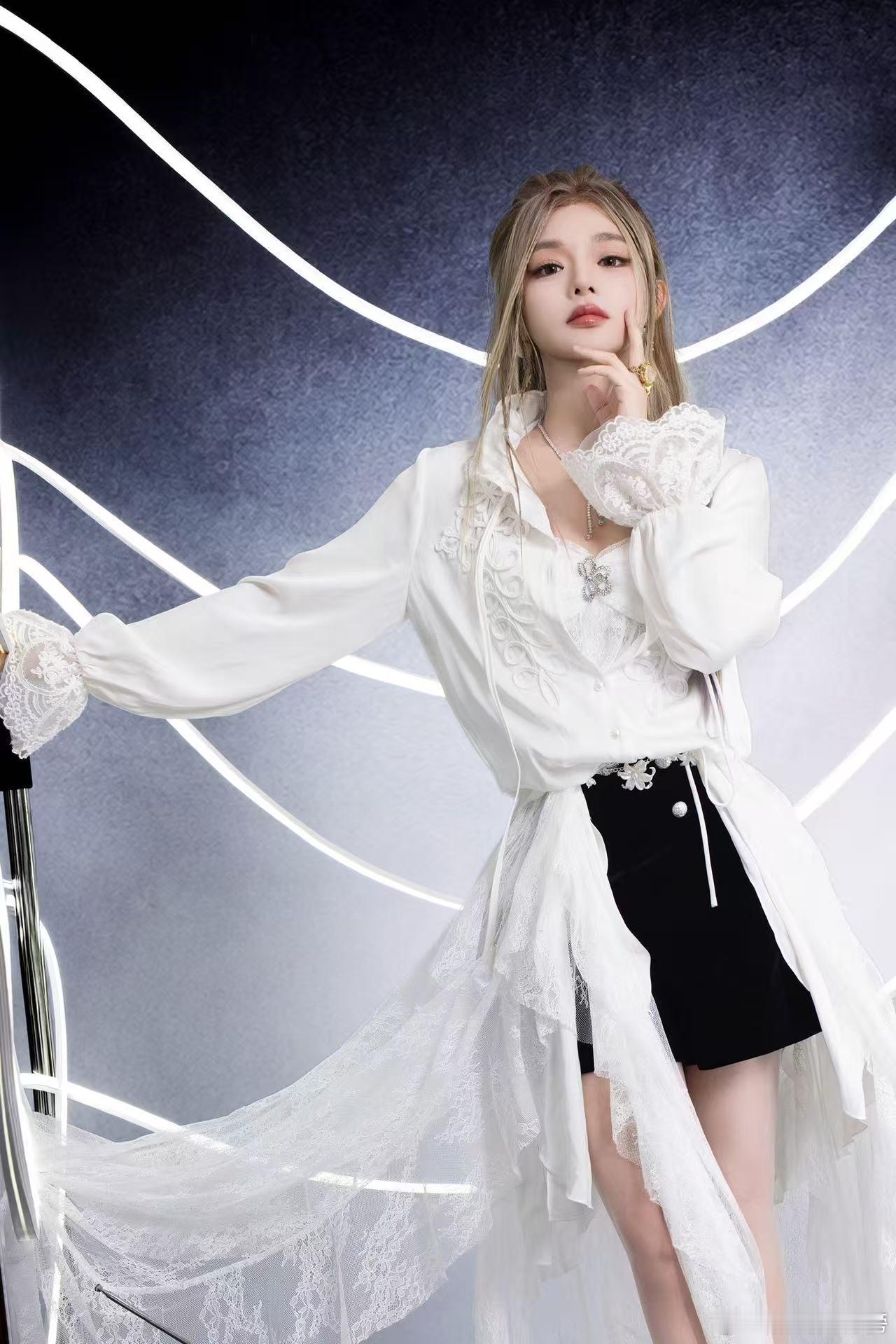 黄霄雲宇宙无敌号巡演 喜欢她歌声里的力量感，很期待这次巡演带来新编排，解锁不一样