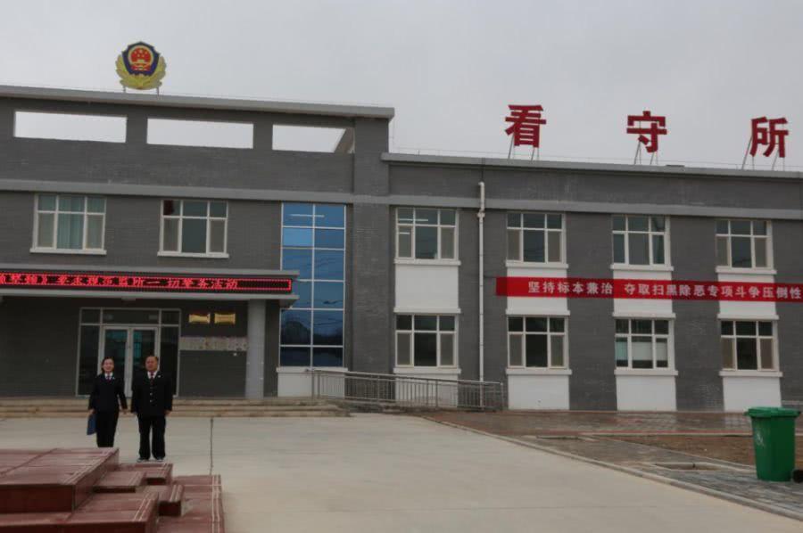 看守所里对在押人员的生理需求，一直是大家好奇的点，其实内部处理规则很明确，就分两