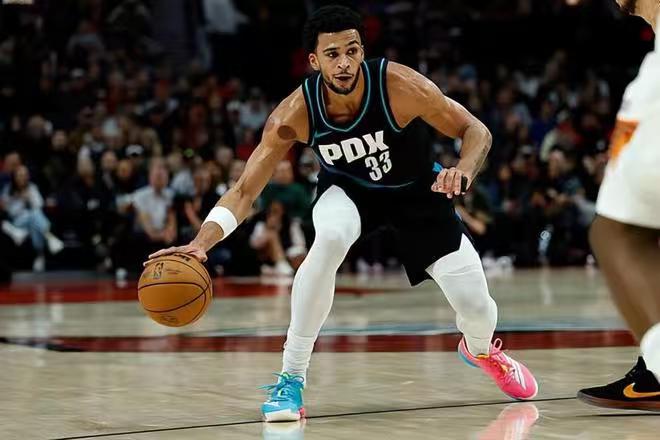 图马尼-卡马拉到目前为止的场均数据为12分5.2篮板2.8助攻1.1抢断0.5盖