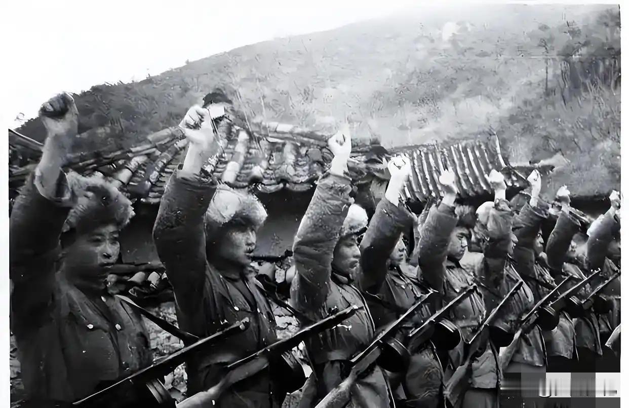 30人硬刚千人！澳军拼刺刀被打哭，联合国军集体吓破胆
 
1950年博川白刃战：