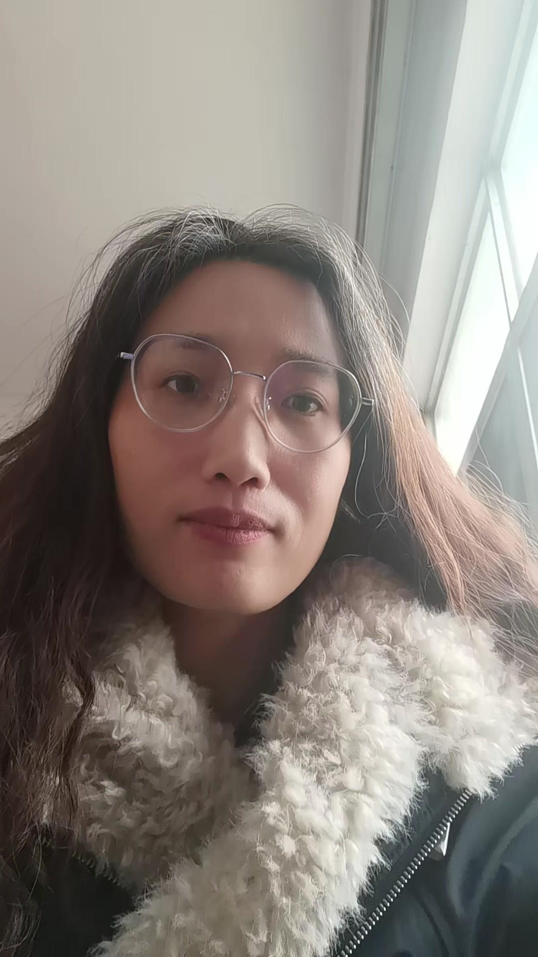 🤔董宇辉最让人佩服的不是出口成章，不是带货高手，是他轻松化解危机的能力！无论什