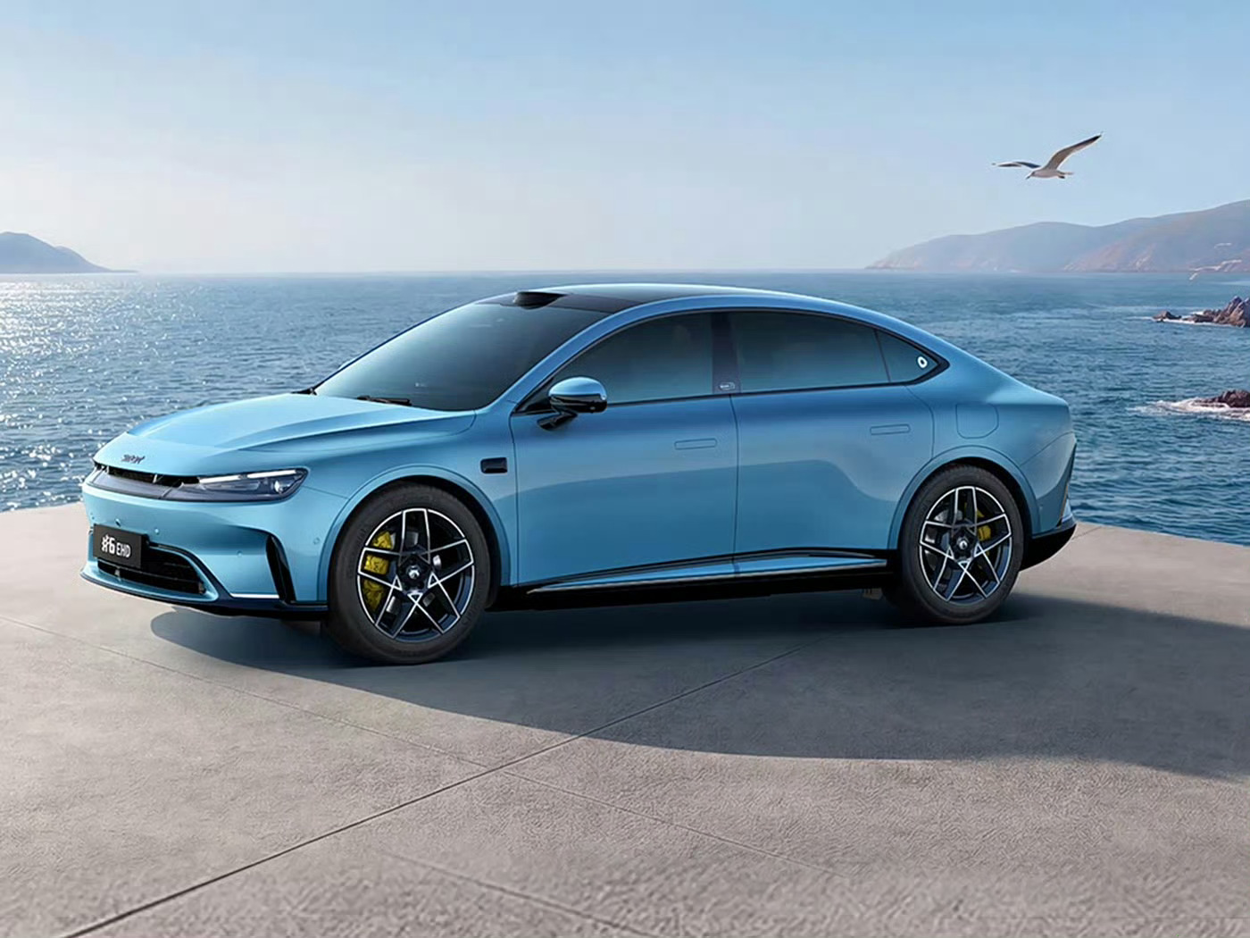 smart出了个混动三厢轿车