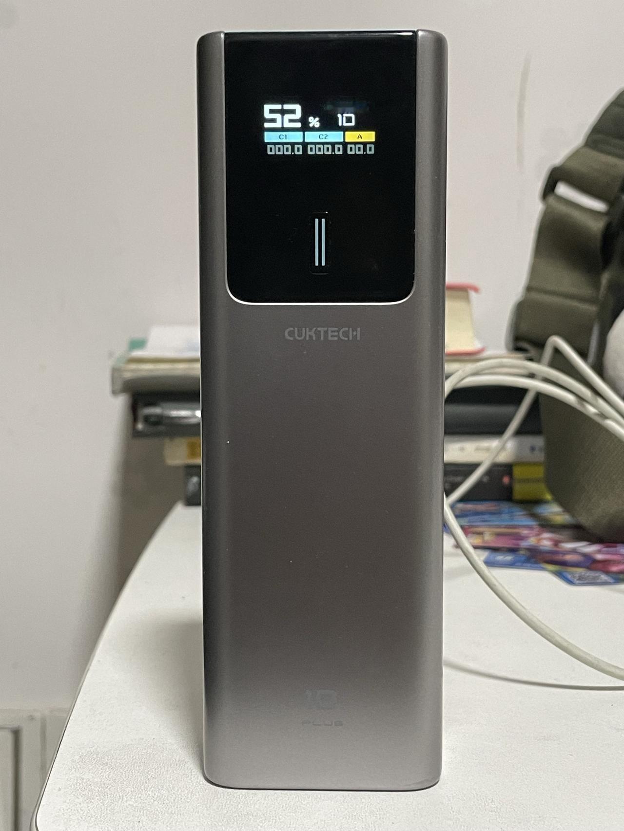 酷态科10号plus用了有半年多了，依旧是日常最靠谱的搭子。质感、便携、电量持久