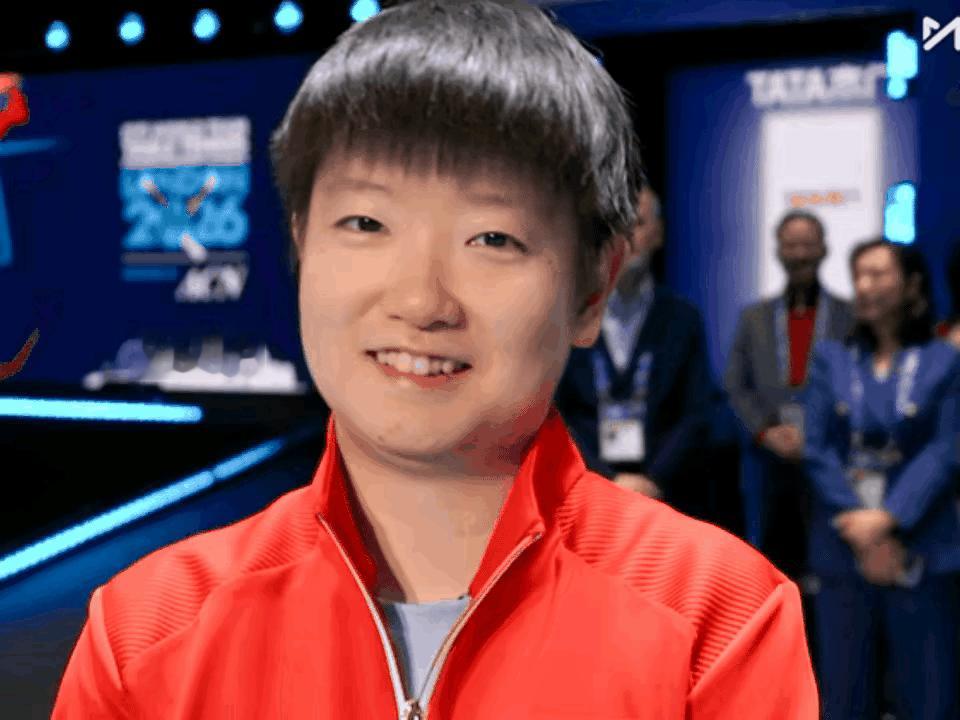 小学老师留言，情真意切：
“少年意气锋芒尽显，既有顶尖的球技，又谦虚踏实，为国乒