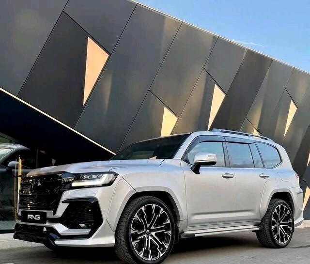 硬派再进阶！兰德酷路泽RNG版，越野王者的个性觉醒作为硬派越野图腾，丰田兰德酷路