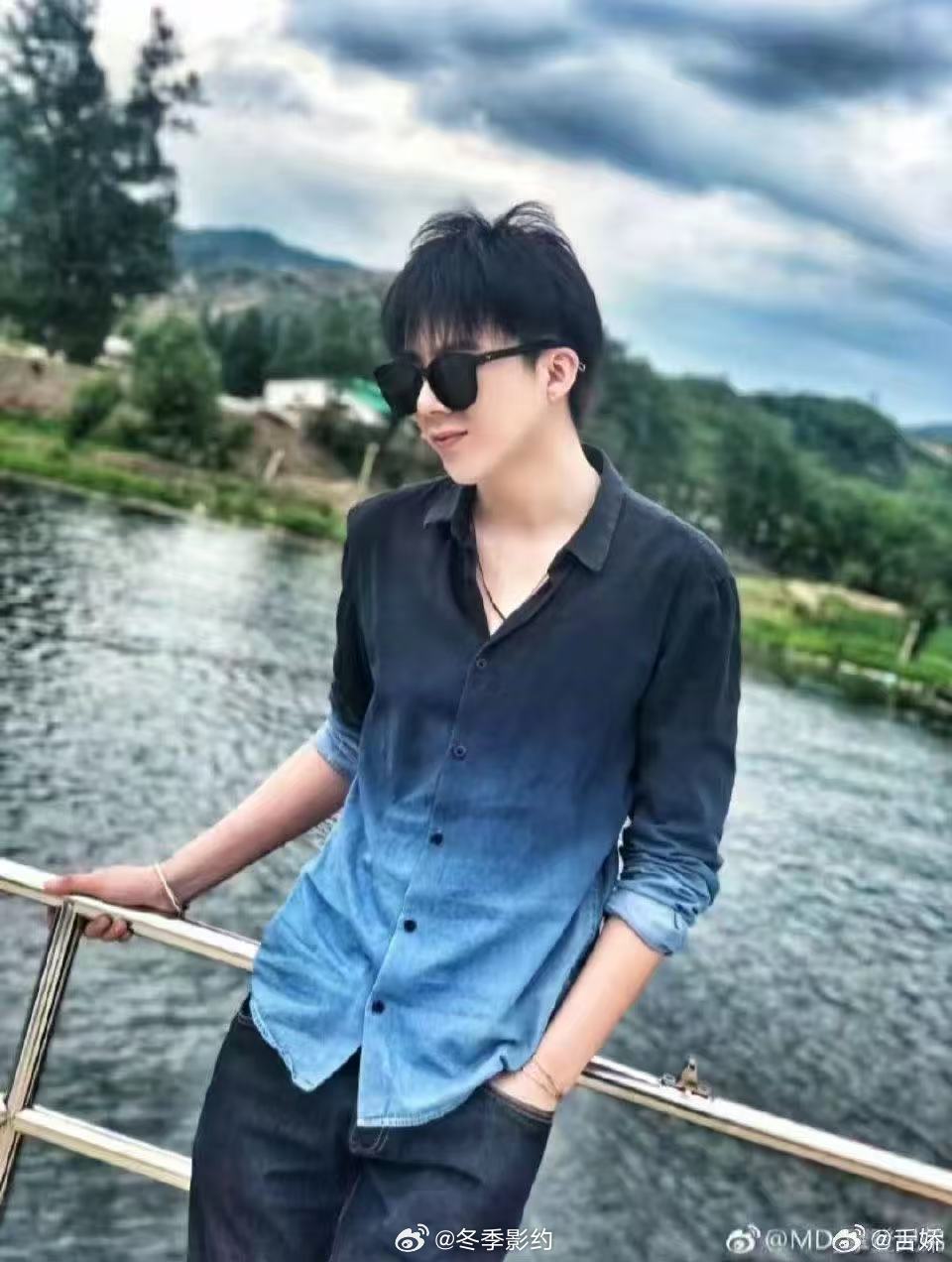 刘宇宁不太拿我当外人了 误会了误会了，不是紧张是麻药没过，刘宇宁也不太拿我当外人