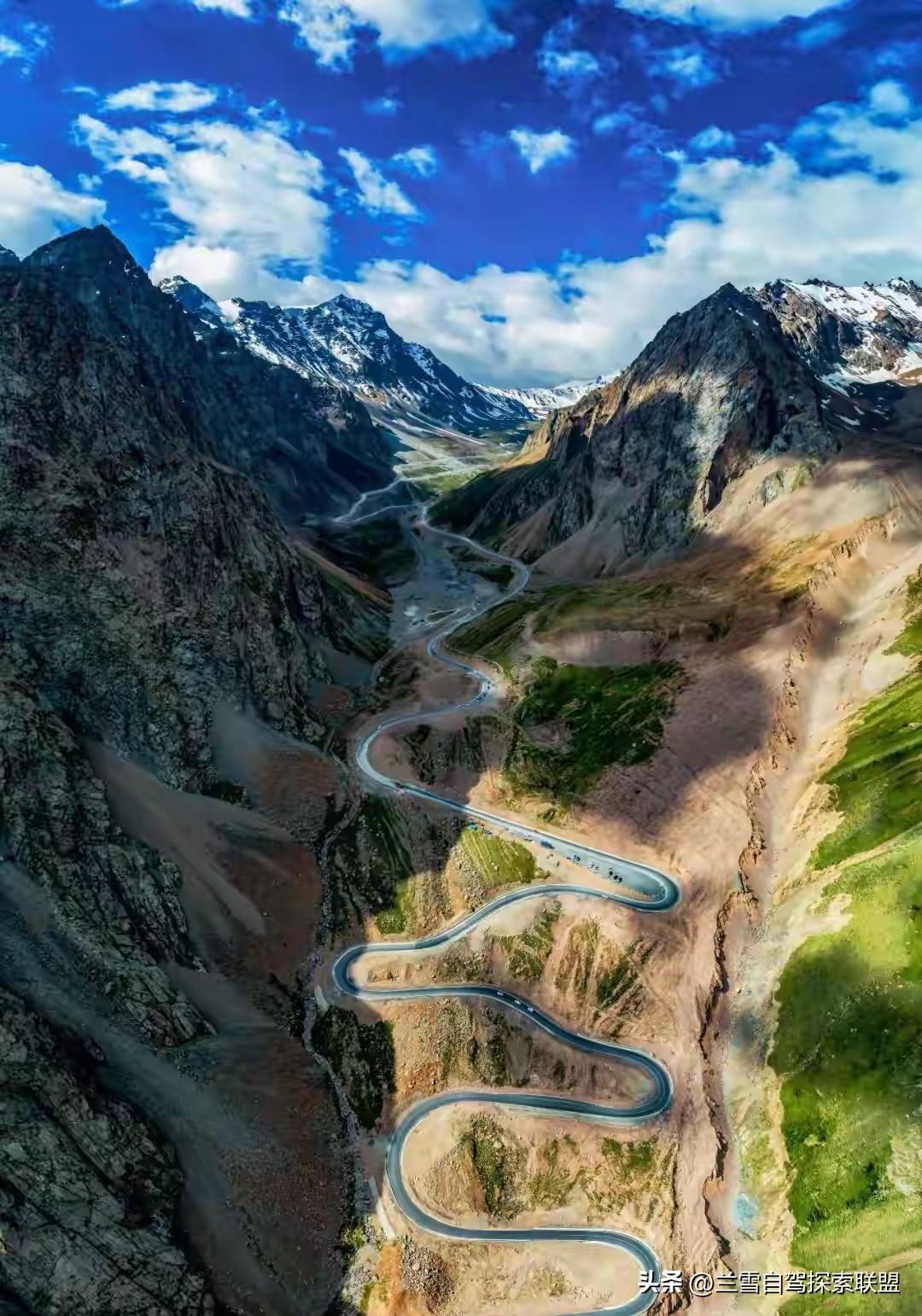 独库公路于2026年6月1日全线正式通车了， 它是世界级的自驾游旅行公路，全长5