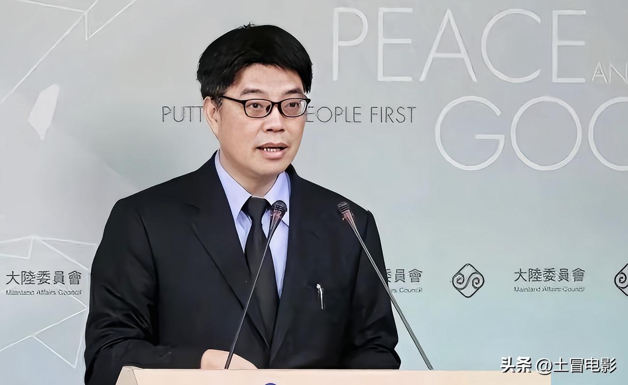 邱垂正急了。
 
就因为国民党副主席张荣恭说了句“两岸关系不是两国关系”，这位“