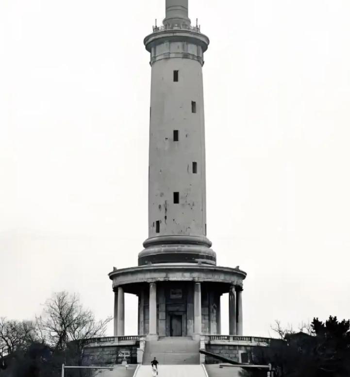 大连要拆一座塔，日本立马跳脚不干了！


不仅如此，日本还居然还厚着脸皮要把塔的