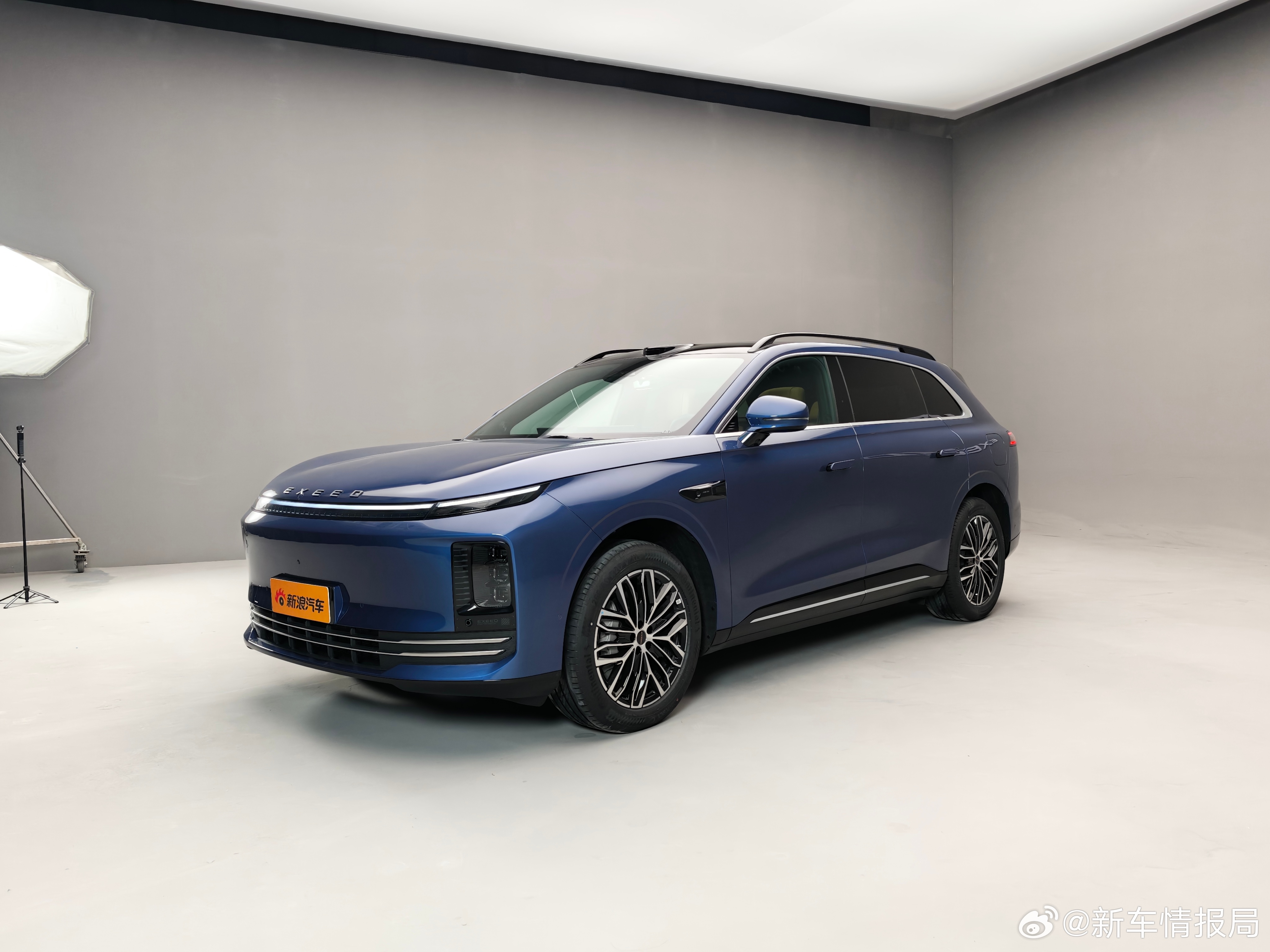 星途EX7正式开启盲订新车情报局在奇瑞“电池之夜”发布会上，星途全新SUV——星