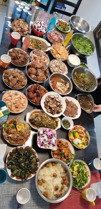 快乐每一天，幸福每一年，健康到永远，愿大家年年都能挣大钱，日子越过越红火！