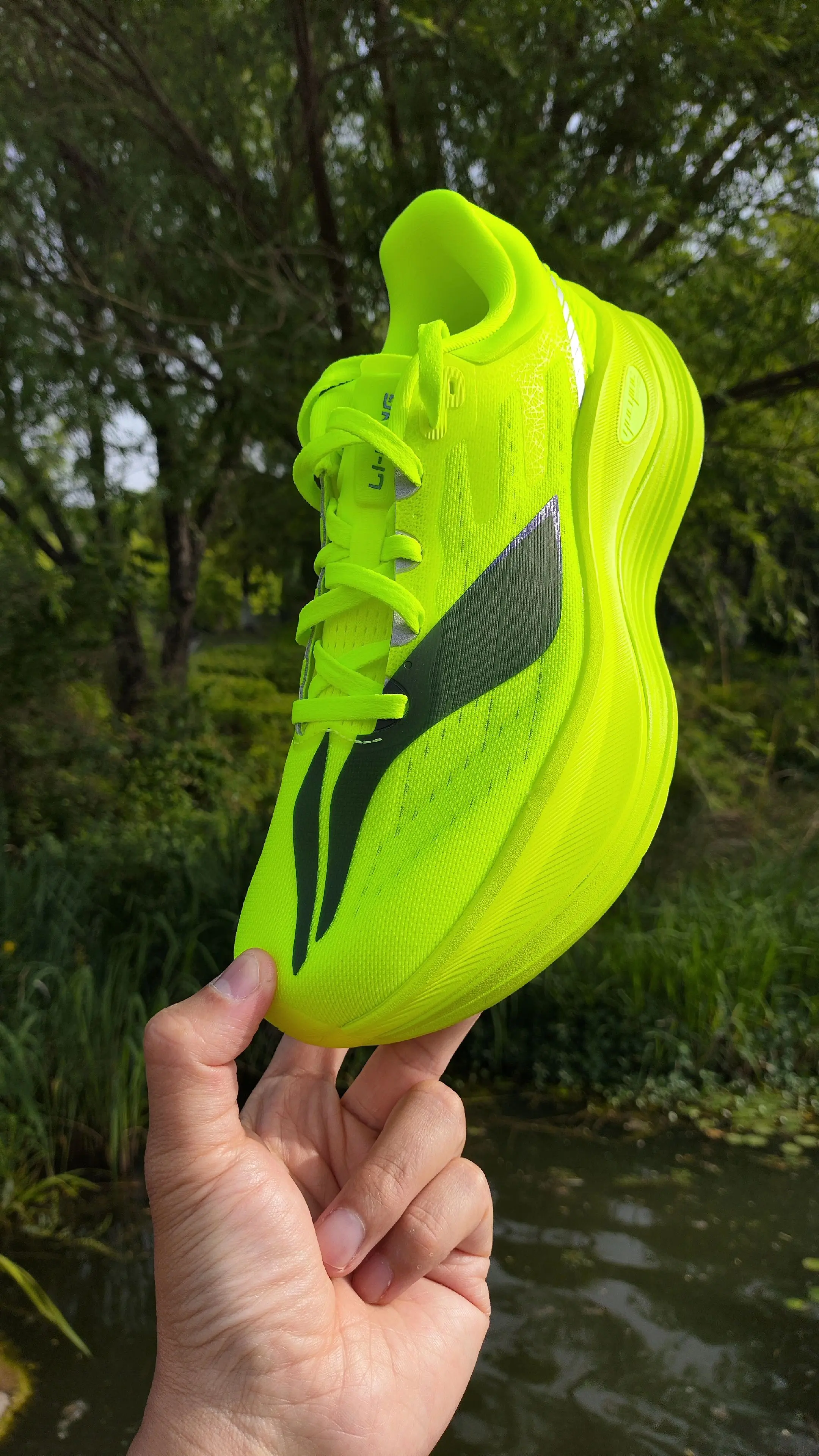 一句话点评一下下【越影5Pro】