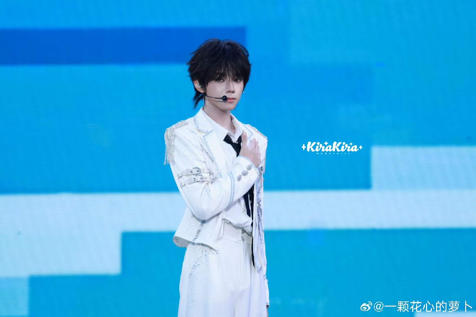 王橹杰成男体王橹杰成男体初显 哇塞 