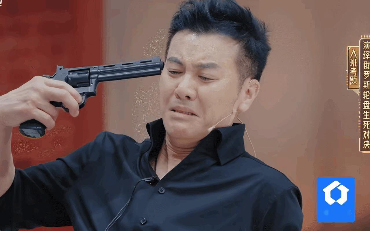 唏嘘，
梁汉文55岁上演技综艺，
真的只是为了赚钱吗？

55岁梁汉文现身《无限