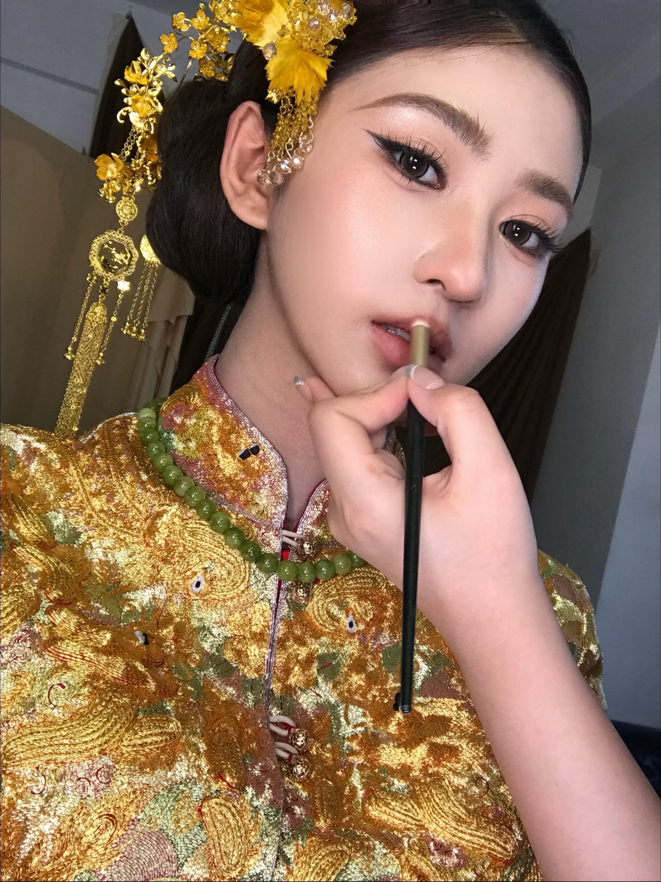 至今没有发现长得漂亮的坏处。