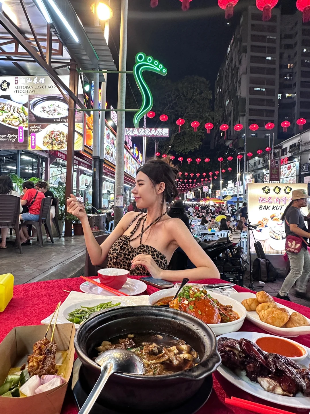吉隆坡阿罗夜市美食｜肉骨茶