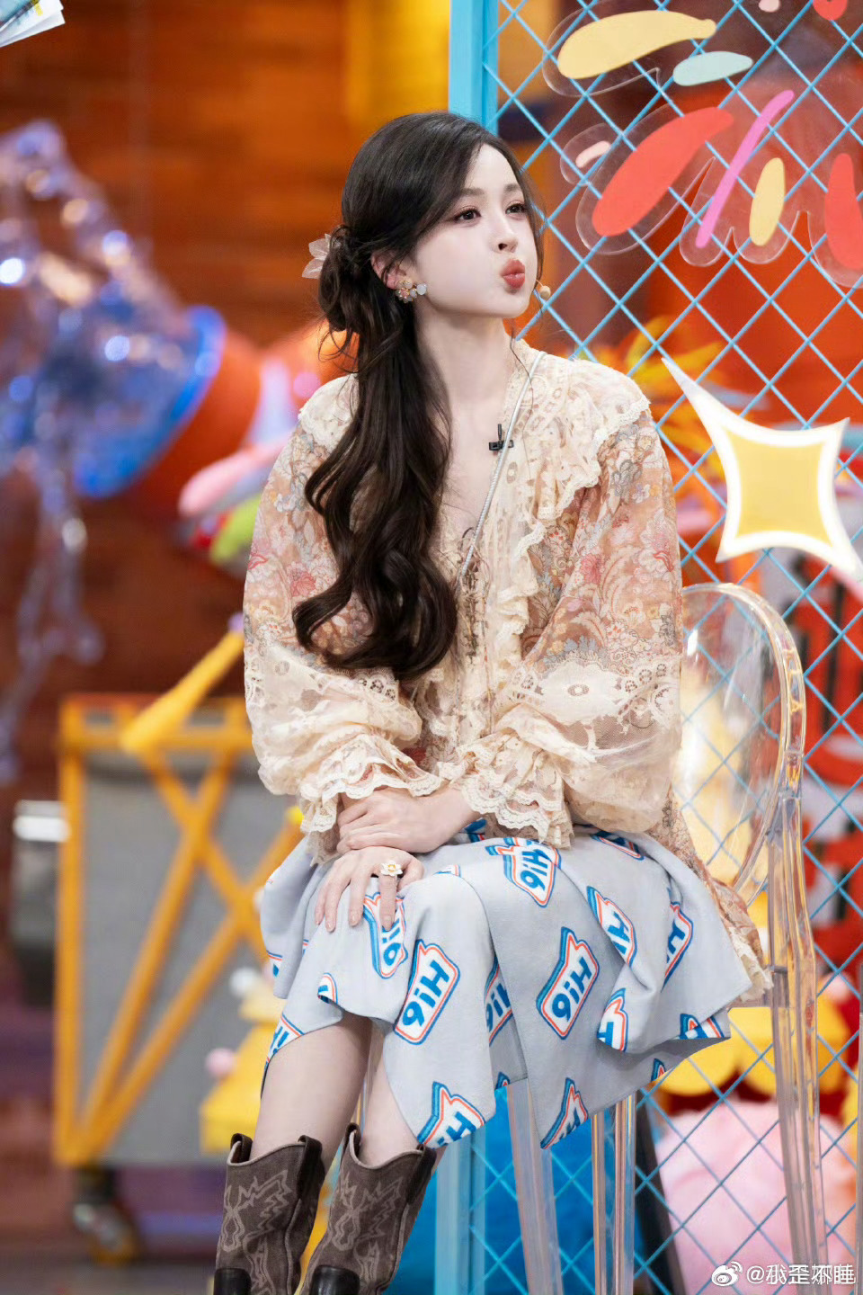 我是学生给我亲一口我求求你了我求求你了我求求你了我求求你了我求求你了我求求你了我