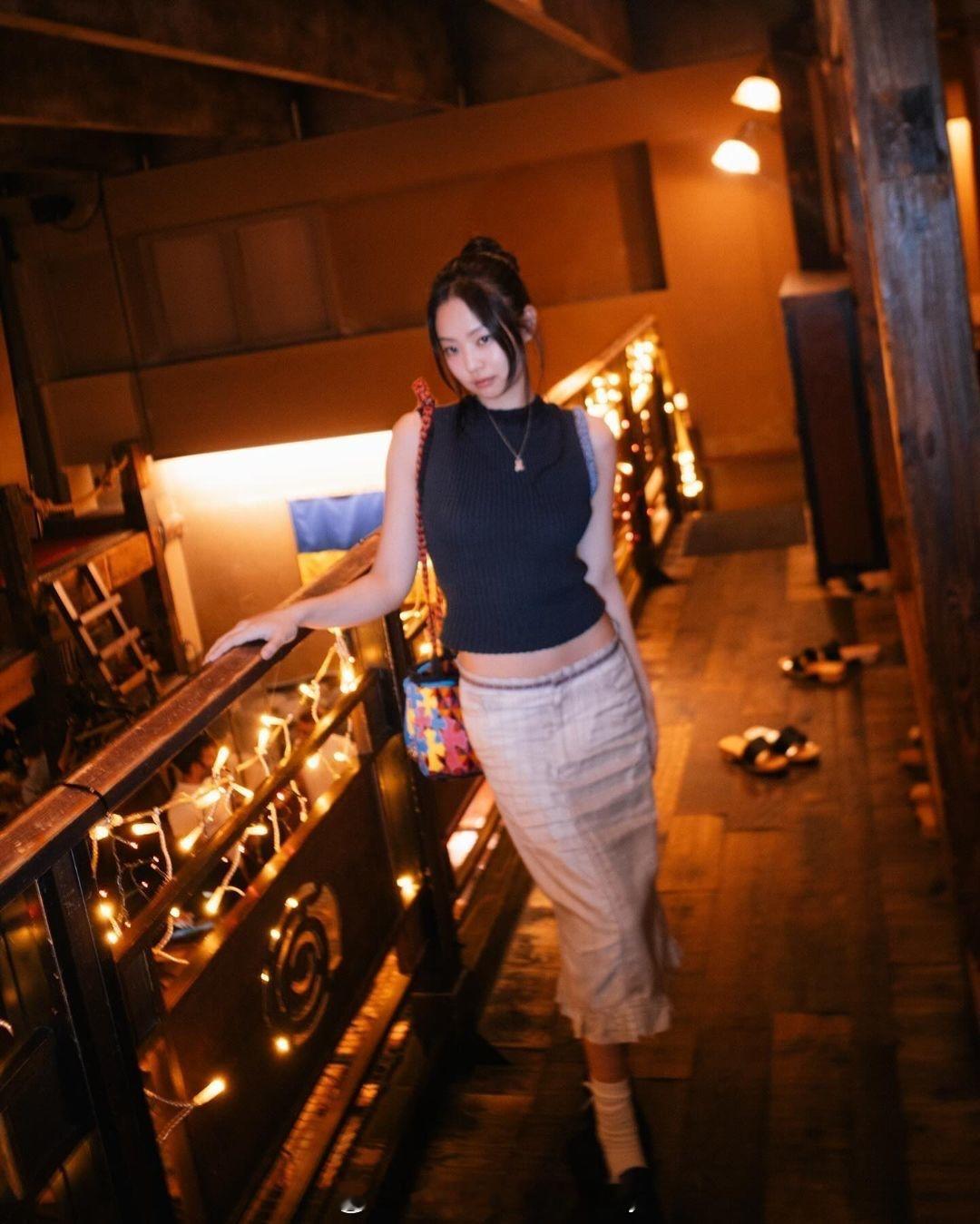 Jennie金智妮ins晒照，妮妮的美已经进化到next level了！ ​​​