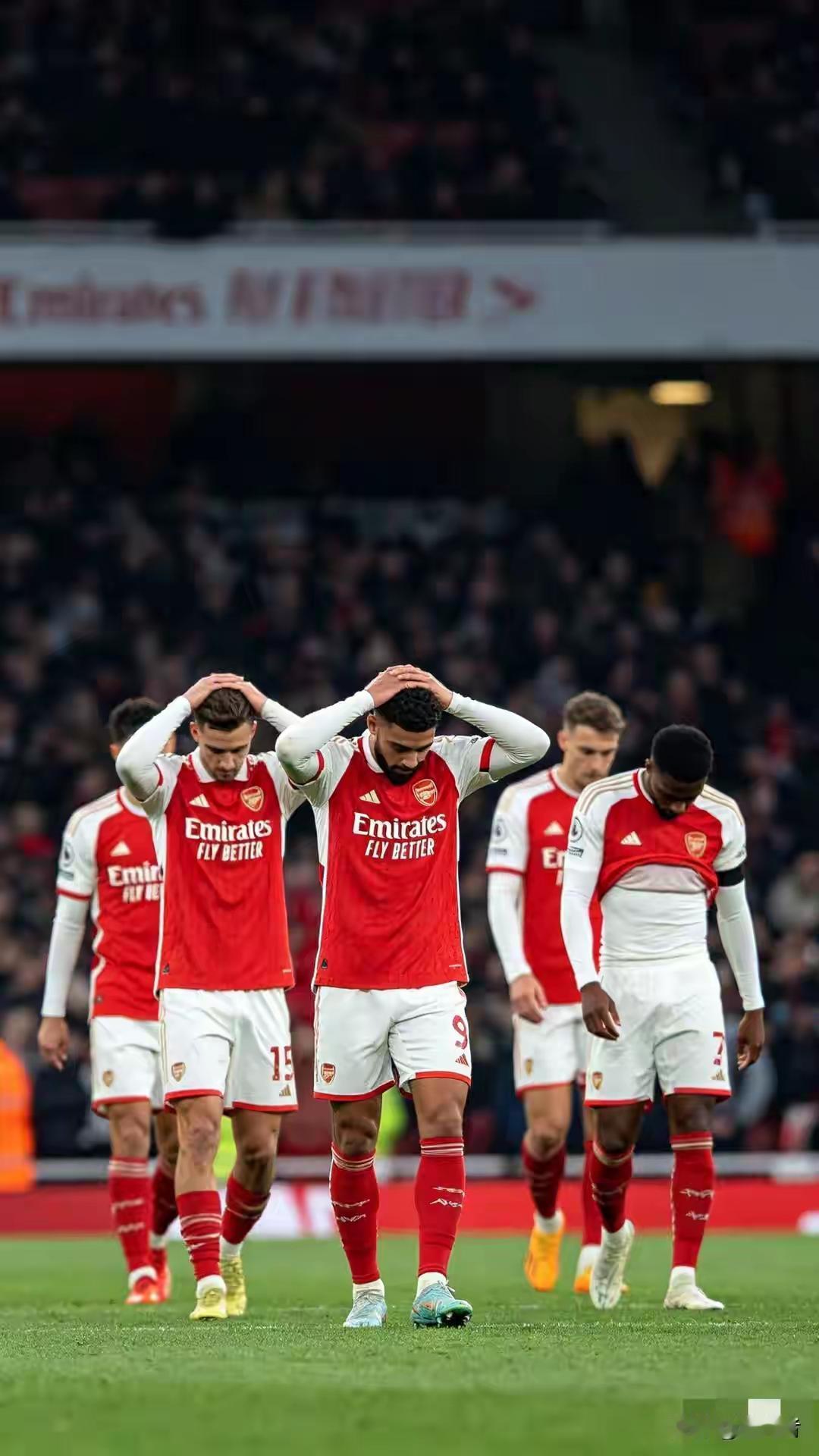 不掉链子那叫阿森纳吗？

     昨晚的英超联赛第三十二轮阿森纳主场对阵伯恩茅