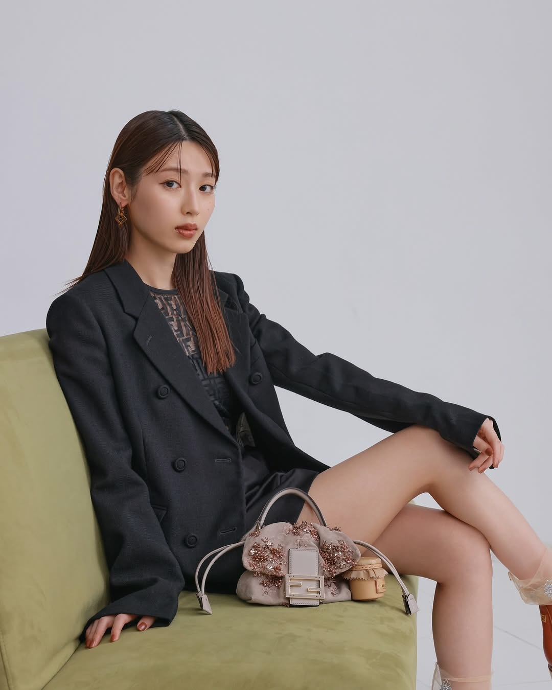 日娱新闻  白石圣  白石圣2月14日ins。fendi 