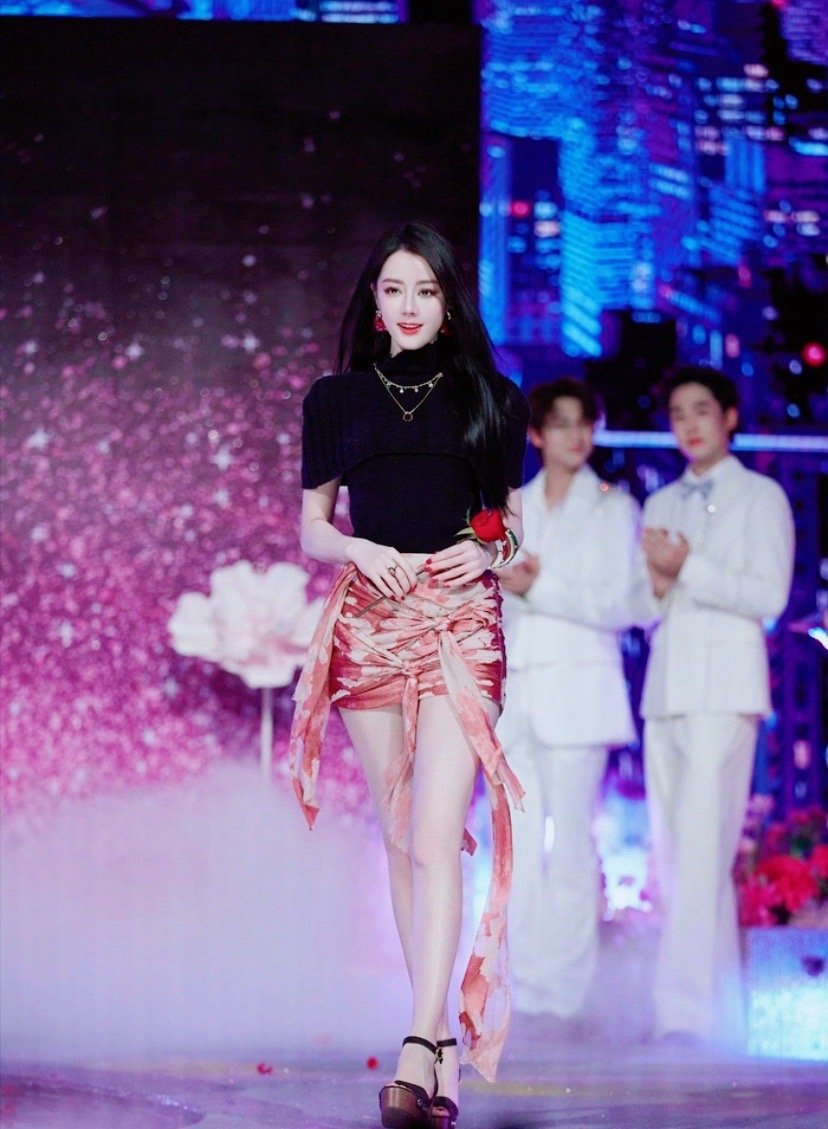 谁懂啊家人们！看你好星期六 被张俪和热巴这段整破防又好嗑！俪姐认真跟热巴说：要保